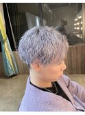 ホワイトシルバー×ツイストスパイラルパーマ