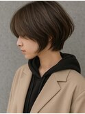 ショートヘアフェイスレイヤー小顔前下がり透明感