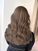 アマトウキョウスマートサロン(AMA TOKYO×Smart Salon)&nbsp;ヘーゼルベージュ　ブリーチなし　レイヤーカット　海外風