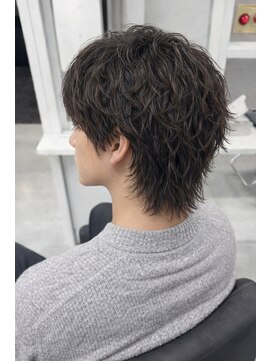 渋谷メンズサロンで人気 えりあし長めナチュラルウルフ