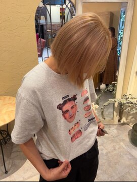 ルシュカイチマルニ(Rasca102) Rasca□ ボブ/ブリーチ/ミルクティーベージュ