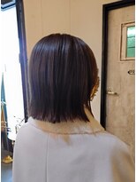 フルアヘッド(FULL A HEAD)&nbsp;切りっぱなしボブ外ハネミディアム