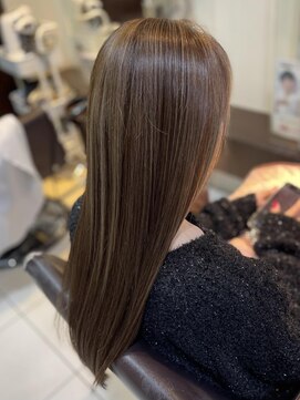 スティラ スムース 高田馬場(Stilla smooth) 白髪ぼかしハイライトカラー+髪質改善トリートメント