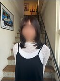 グレージュカラーと顔周りレイヤー