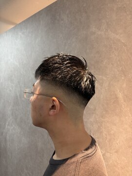 ザ クラン バイ ヘッドライト 仙台長町店(THE CLAN by HEADLIGHT) クロップ/スキンフェード