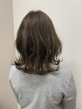 ガーランドウメダ(Garland umeda) ミディアム-ボブ-