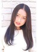 センターパートストレートスタイル☆