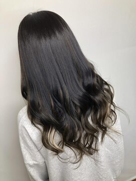 ニーナ ヴィジョン(NINA visioN) #プルエクステ#イヤリングカラー