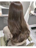 オリーブベージュ