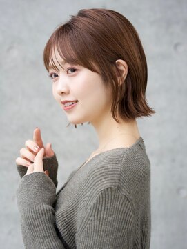 エインアンリー 表参道(AIN.ANLY.) 大人可愛い前髪あり耳掛け外ハネボブ20代30代40代