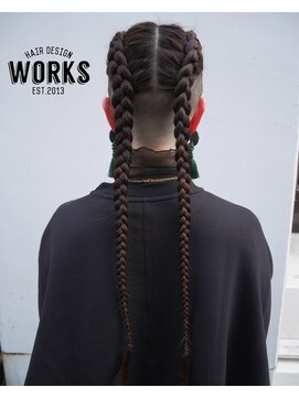 ワークス ヘアデザイン(WORKS HAIR DESIGN) ロングヘア　刈り上げ女子　編み込みアレンジヘア