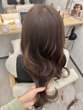 エクラートリアーラ 藤沢店(ECLART Reala) 明るめベージュ♪イルミナカラー