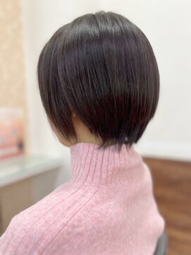 アークスヘアー 20代30代40代前下がりストレート小顔補正立体カット