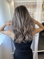 カラ ヘアーサロン(Kala Hair Salon)&nbsp;ハイライトバレイヤージュダブルカラーケアブリーチ20代30代
