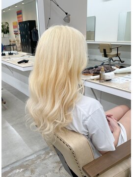 ニュート(Neut ) ホワイトブロンド/ケアブリーチ抜きっぱなし/ハイトーン/名古屋