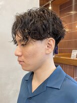 エリマバイフィフス 調布(elima by fifth) 調布メンズパーマセンターパートツイストスパイラルパーマカット