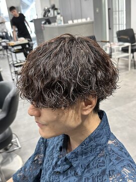 オーバルバイアピッシュ(OVARL by apish) 波巻きシャドウパーマ縦落ちパーマツイストスパイラル原宿