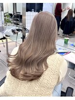 サンクマーケット 渋谷(cinq MARKET) ブリーチカラー顔周りレイヤーカットミルクティーベージュ20代