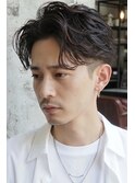 ツーブロック　刈り上げ　ニュアンスパーマ