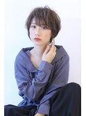 ローライトアッシュブラウン大人かわいい小顔ワンサイドショート