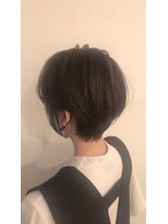 ノア(Noa)&nbsp;丸みあるフェミニンショート