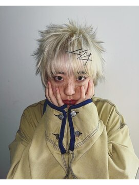 クク(QUQU) スパイキーなシャギーウルフ