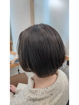  リュクスバトーバイトリコ 船橋南口店(Luxe BATEAU by tricot) #ショートボブ#グレージュ