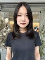 インビテーション(invitation) メディアムレイヤー・黒髪・ストレート