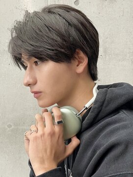 フイ 新宿3丁目(Hui) フェザーパーマ/グレーブルーカラー/刈り上げショートパンク