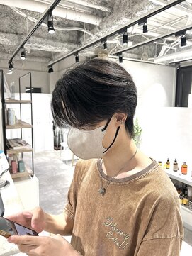 キートス(Kiitos) 前下がりセンターパート　ニュアンスパーマ