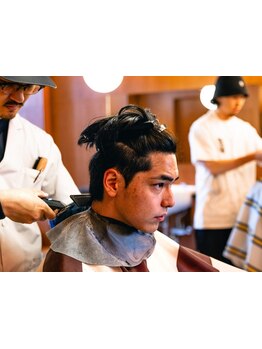 圧倒的技術で貴方の魅力を引き出す■ON/OFF決まる万能Styleに■大人男性の嗜みBARBER■20：00まで営業