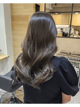 エイト 福岡天神店(EIGHT fukuoka) オリーブブラウン