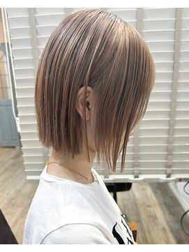 ラウラアンドロー(LAURA&RO) 【スモーキーベージュ】