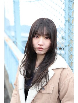 スリーヌーン(THREE noon) 艶髪グレージュ小顔レイヤー/シースルーバング