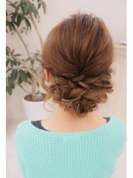 リサ 恵比寿(risa.) お呼ばれモコモコシニヨンアップ