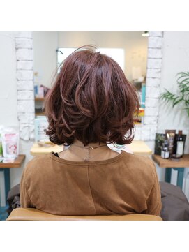 シュシュ ルノン(chou-chou lu non) コロンとした大ぶりカール