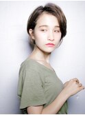 耳かけショートヘアで大人っぽく♪