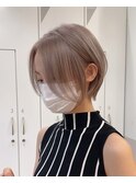 ショートボブ×ホワイトベージュ/ホワイトミルクティー