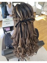 オウン(AUN)&nbsp;編み込みハーフアップ