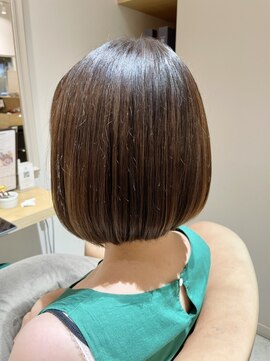 トリート 海浜幕張店(TREAT) 前下がり丸みボブ