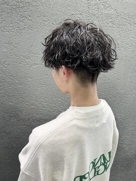 ラヴリア クルメ(LOVERIA KURUME) メンズパーマ波巻き