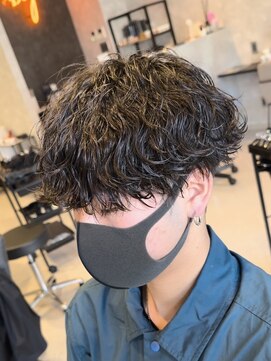 アビー(ABEY) 波巻きスパイラル刈り上げマッシュ