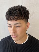 フランクスバーバーリザーブ 人形町店(FRANK’S BARBER RESERVE)&nbsp;ショートスペインカール　ｙ