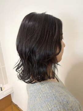 カサネ(KASANE) ミディ　暗髪　レイヤーカット　ワンカール　顔まわり