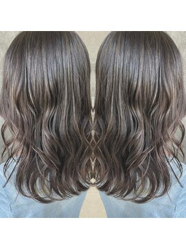 ラーミ(Raami) 【艶髪】フォギーベージュカラー