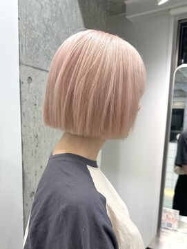 サンクプロジェクト(cinq PROJECT) ハイトーン切りっぱなしショートボブミルクティーピンクベージュ