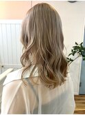 ブリーチ ハイトーン ブロンドベージュカラー 艶髪 20代