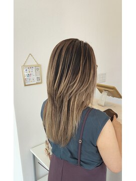 ナッツ(Nut's) カット+バレイヤージュ