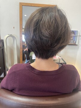 ステップ ヘア(step hair) 扱いやすいグラデーションボブ