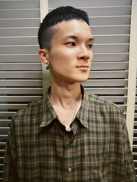 ロライマ 中目黒(roraima) 刈り上げ/メンズ/ボウズ/黒髪/グリース/カット